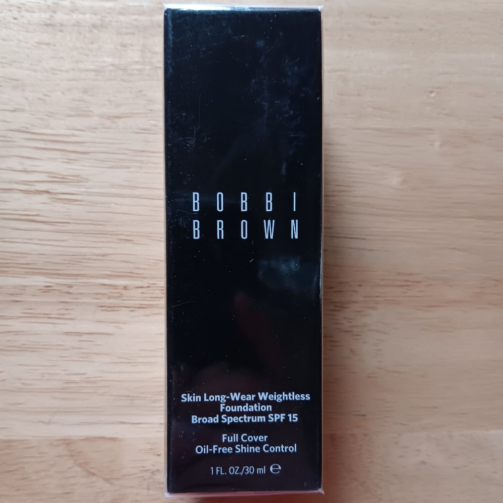 NIB-Bobbi Brown Long-Wear Weightless Foundation (C-046)